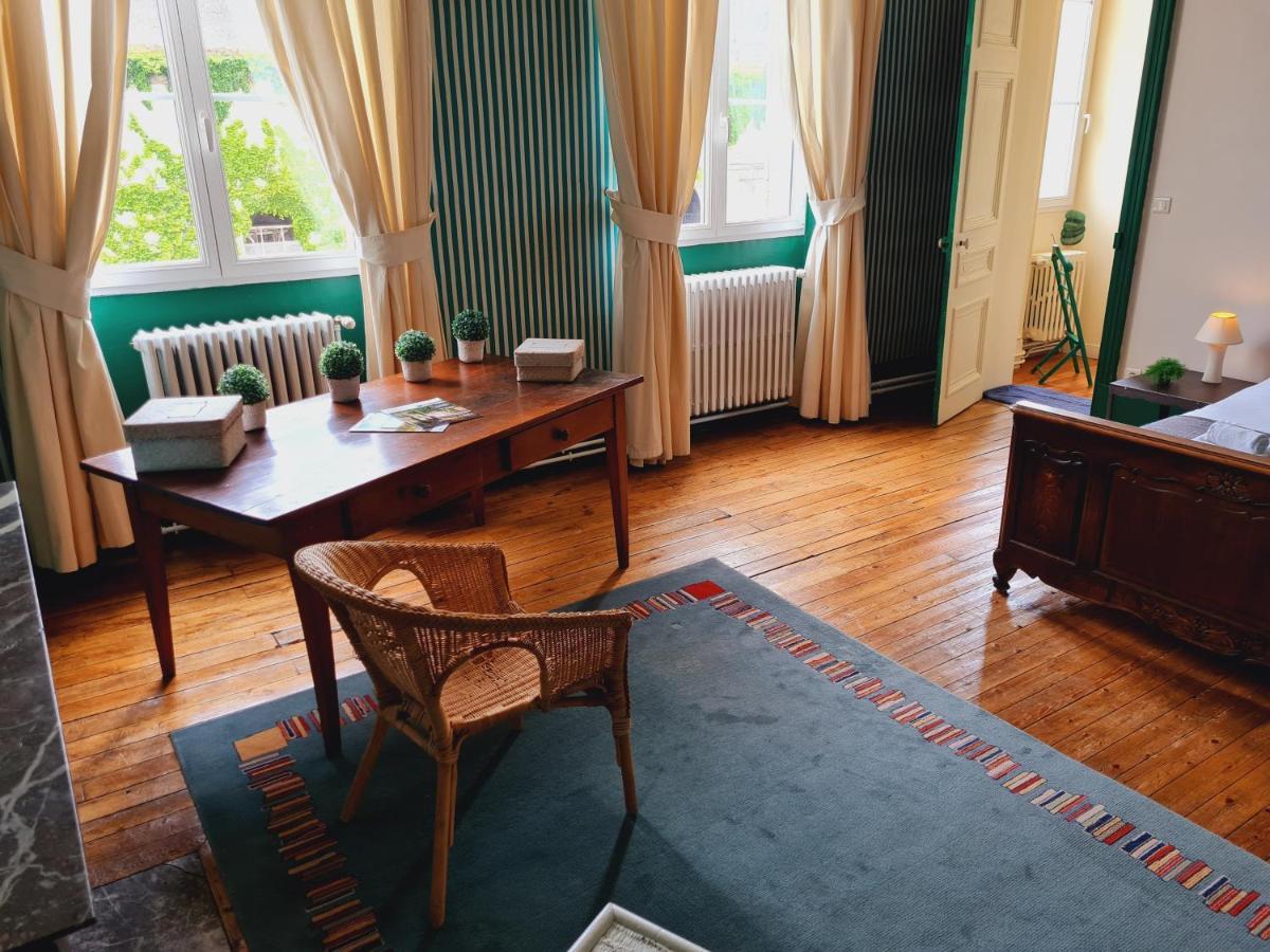 Grand gîte Carrière l'Evêque 9 chambres 15 personnes Septmonts Esterno foto