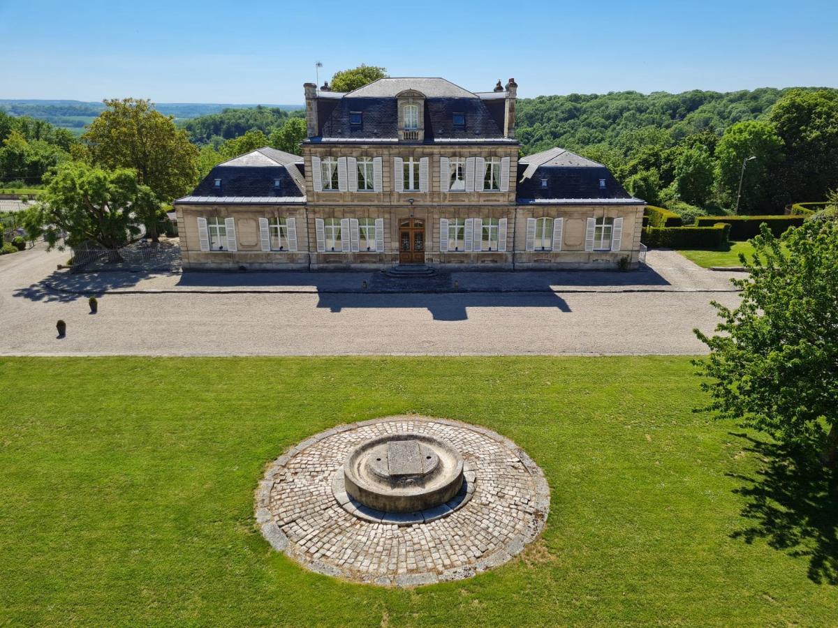 Grand gîte Carrière l'Evêque 9 chambres 15 personnes Septmonts Esterno foto