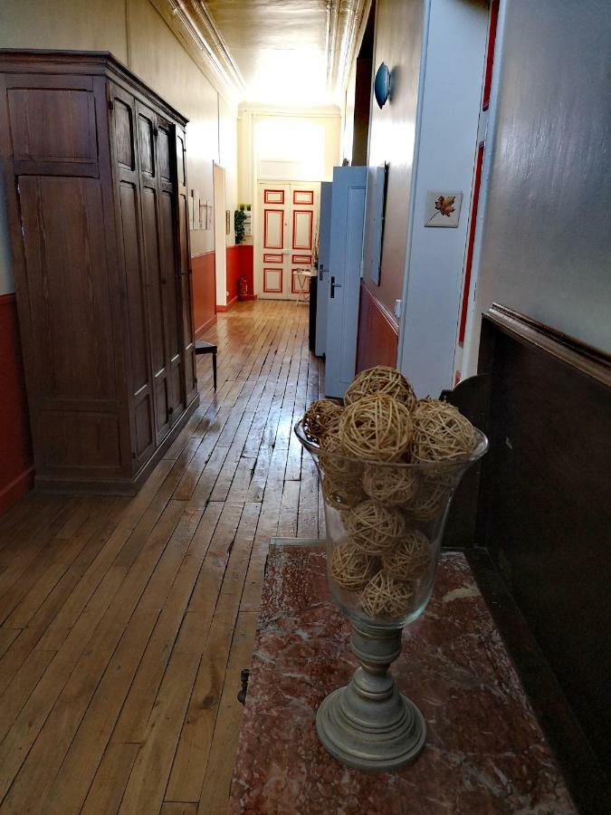 Grand gîte Carrière l'Evêque 9 chambres 15 personnes Septmonts Esterno foto